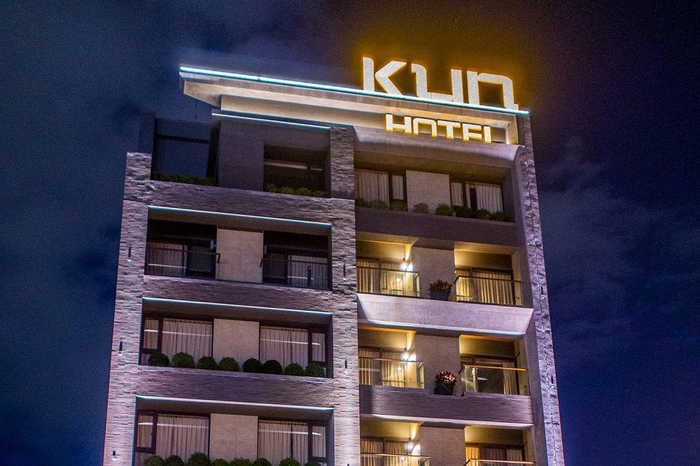 Kun Hotel Taichung Exteriör bild