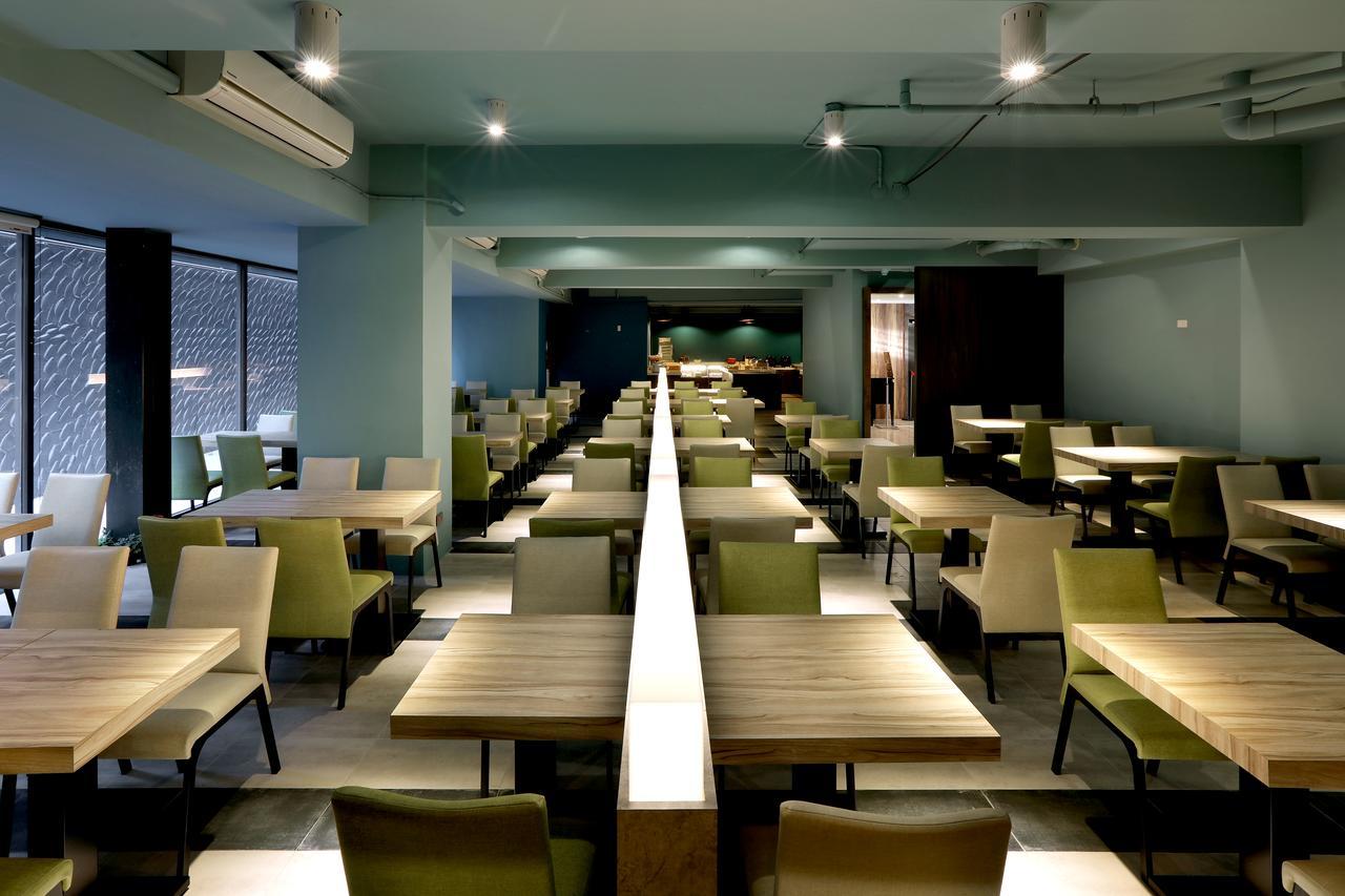 Kun Hotel Taichung Exteriör bild